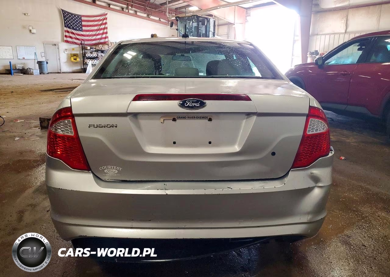 2012 Ford Fusion S VIN:3FAHP0GA6CR334850 - 6