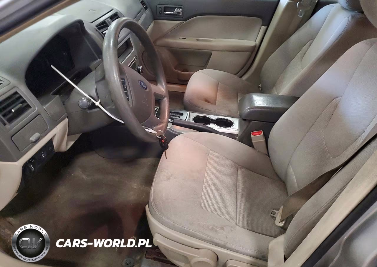 2012 Ford Fusion S VIN:3FAHP0GA6CR334850 - 7