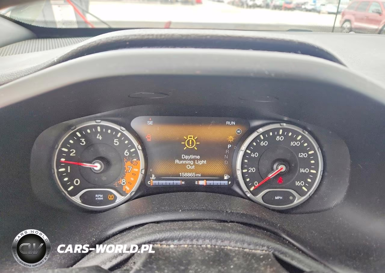 2018 Jeep Renegade Limited VIN:ZACCJADB1JPJ10415 - 9