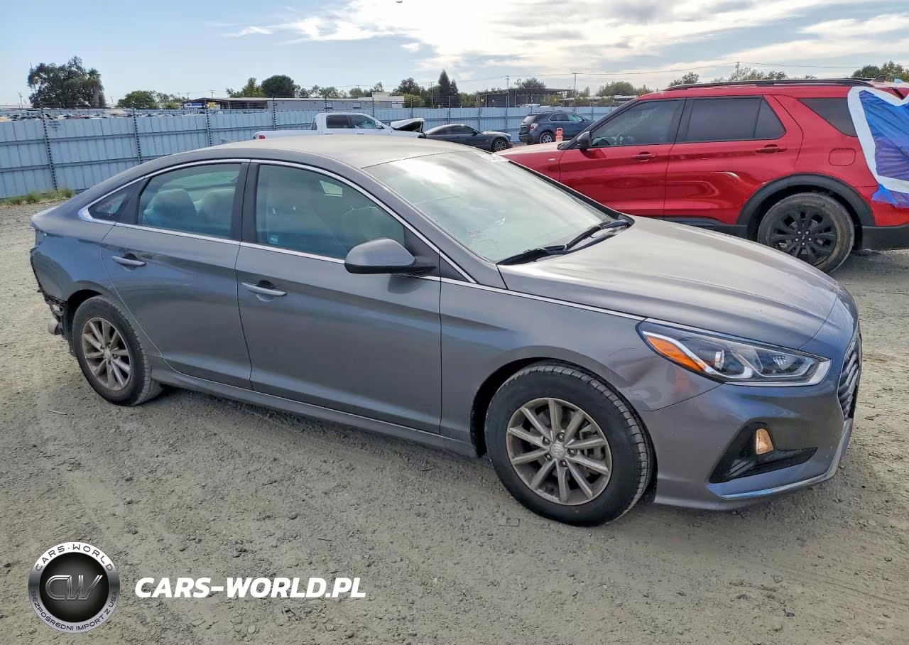 2019 Hyundai Sonata Se VIN:5NPE24AF3KH810738 - 4