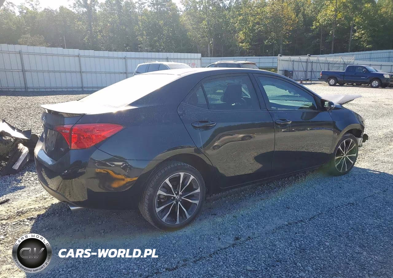 2019 Toyota Corolla Se VIN:2T1BURHEXKC240439 - 3