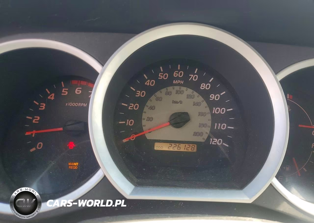 2005 Toyota Tacoma Access Cab VIN:5TEUU42N75Z045353 - 9