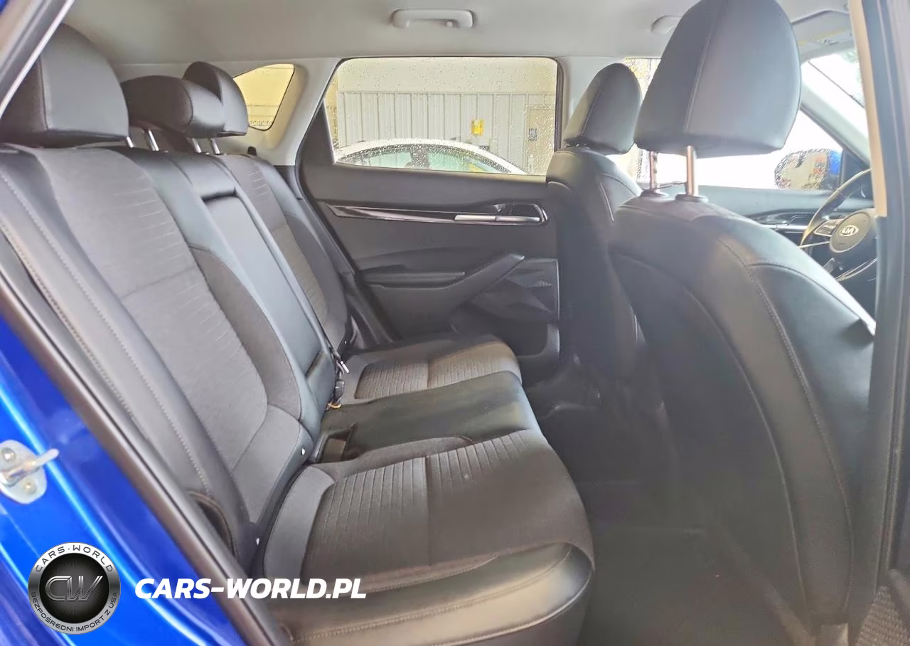 2021 Kia Seltos S VIN:KNDEUCAA7M7098718 - 11