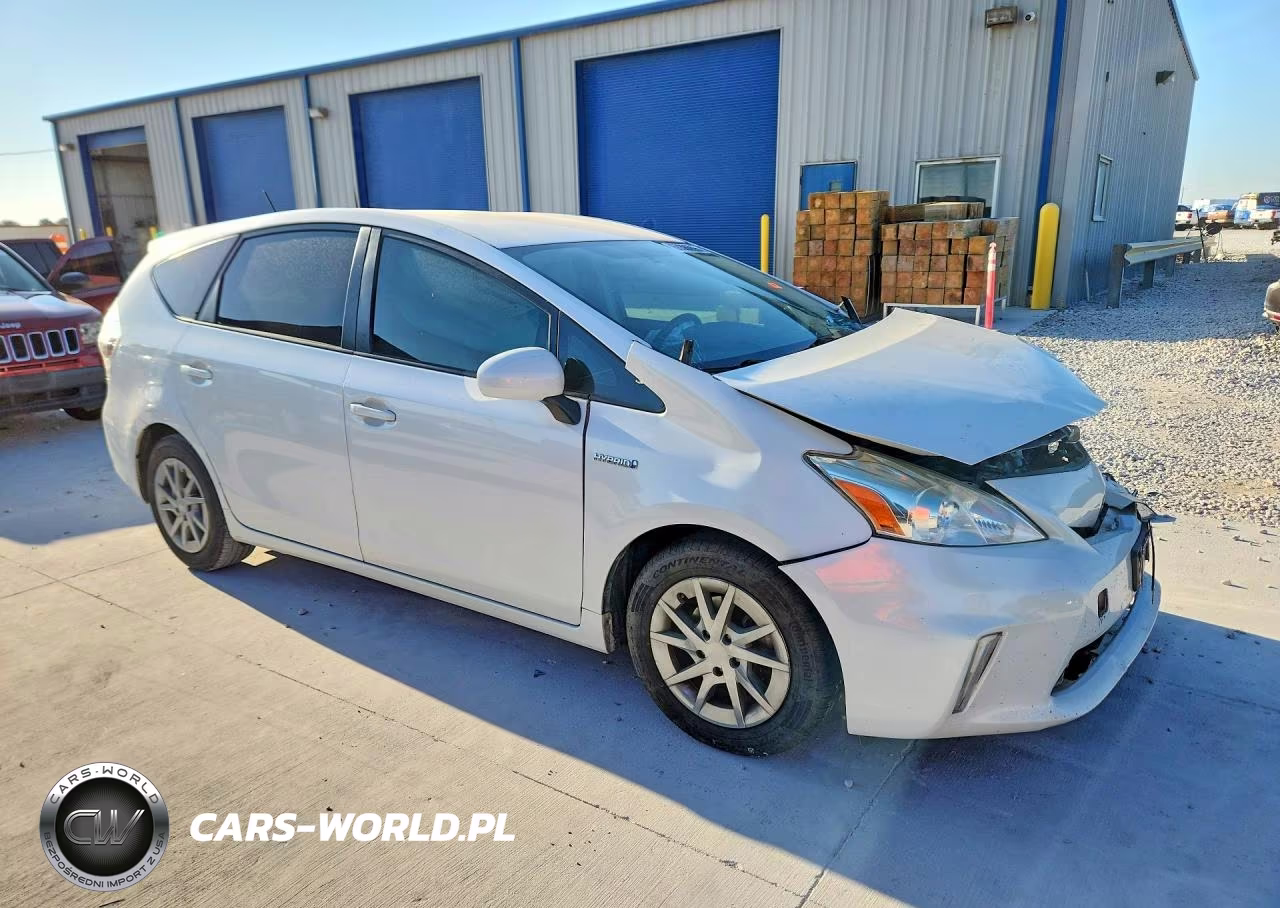 2014 Toyota Prius V Three VIN:JTDZN3EU8E3345787 - 4