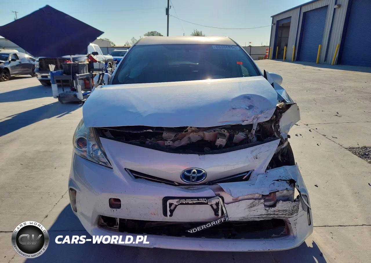 2014 Toyota Prius V Three VIN:JTDZN3EU8E3345787 - 5
