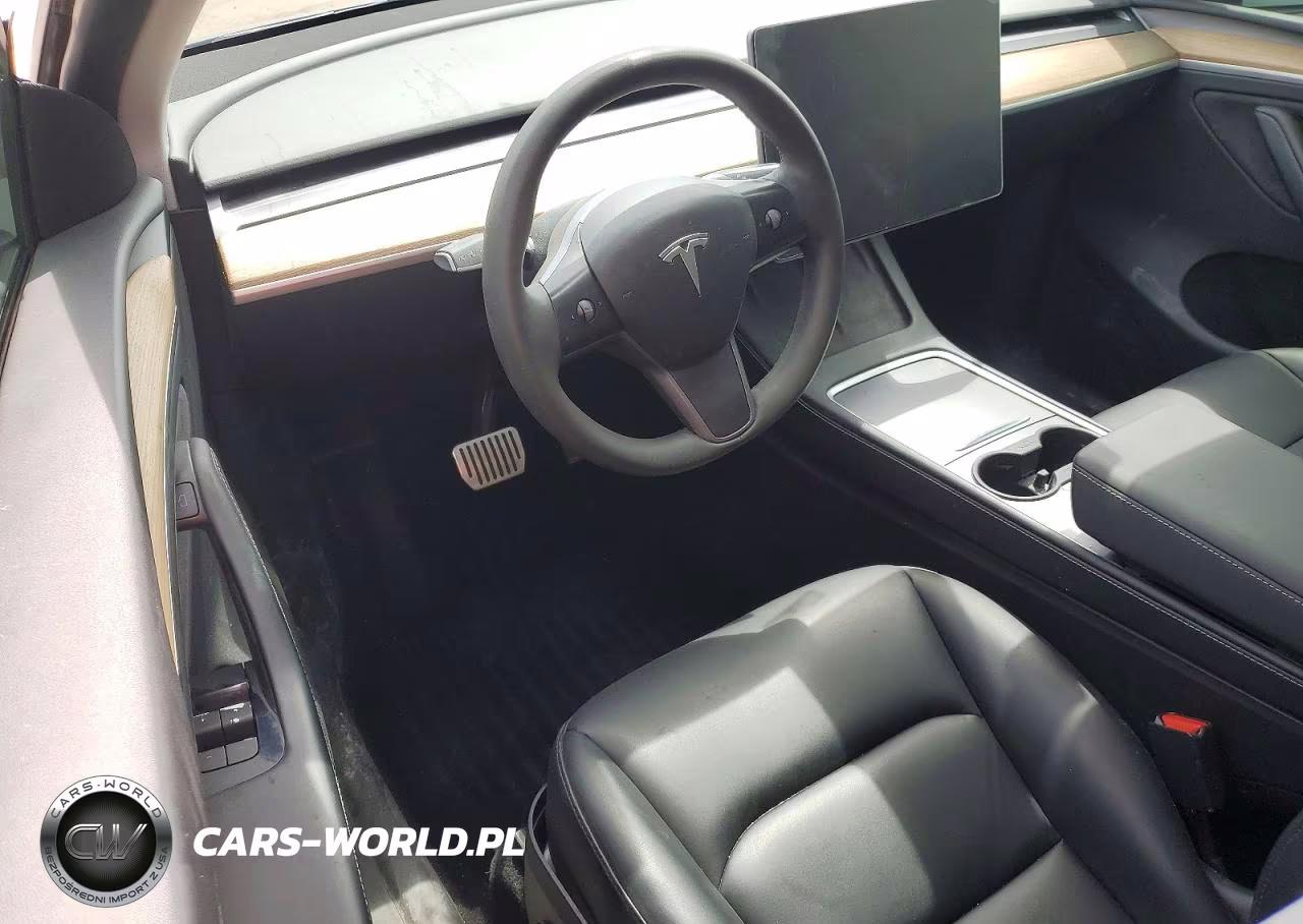 2023 Tesla Model Y VIN:7SAYGDEEXPA197135 - 8