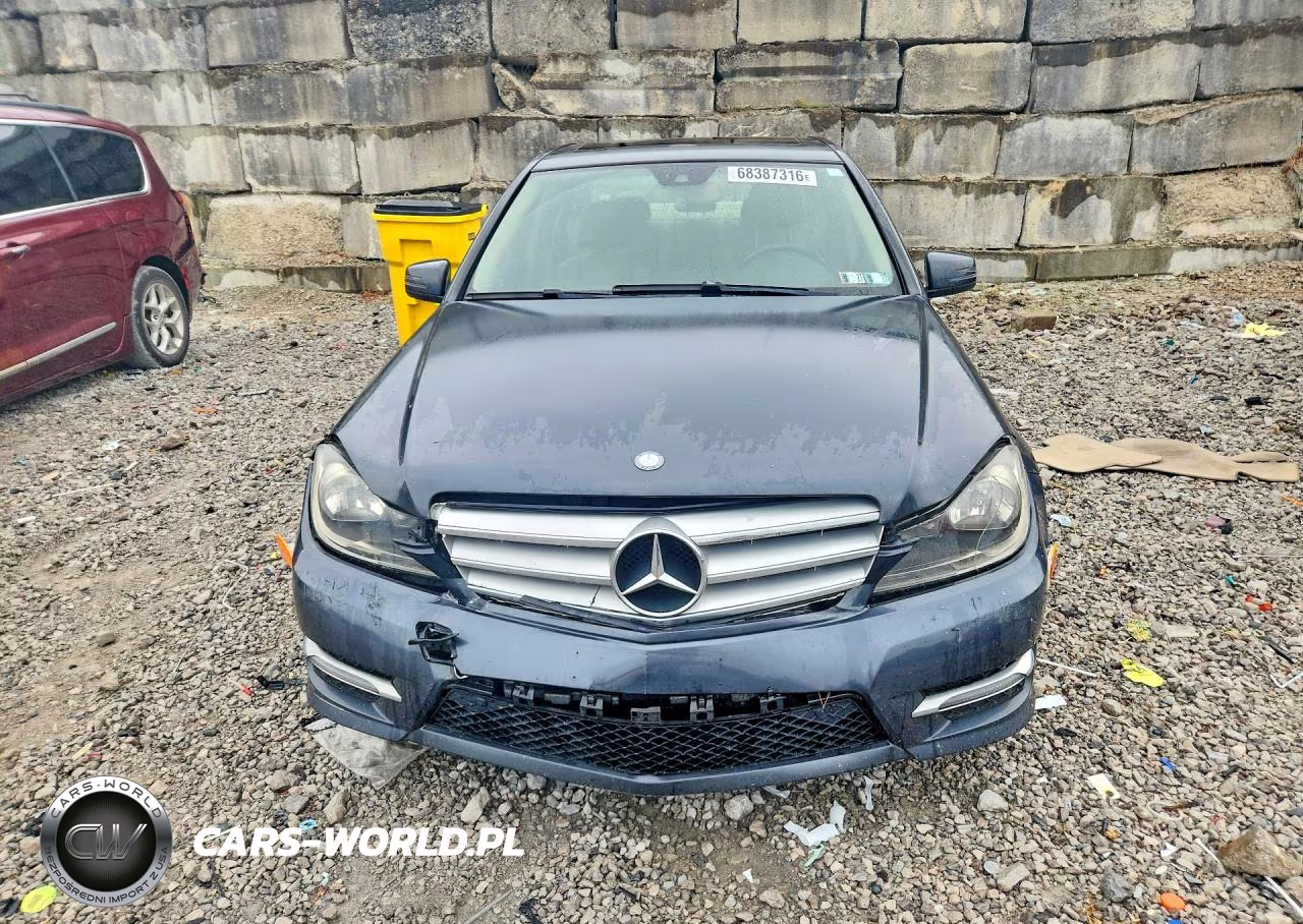 2013 Mercedes-Benz C 300 4Matic VIN:WDDGF8AB2DG105797 - 5