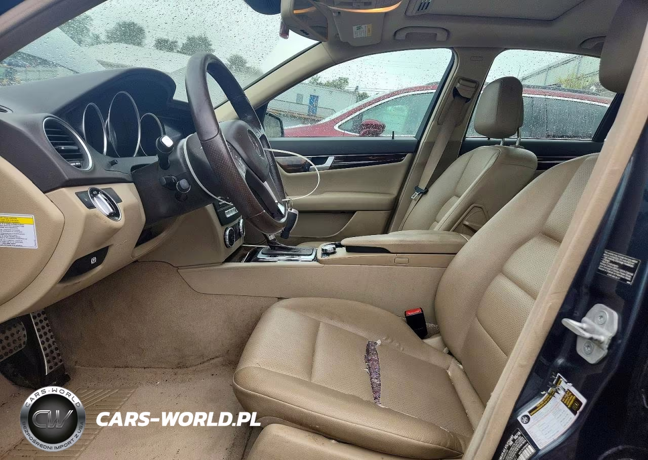 2013 Mercedes-Benz C 300 4Matic VIN:WDDGF8AB2DG105797 - 7