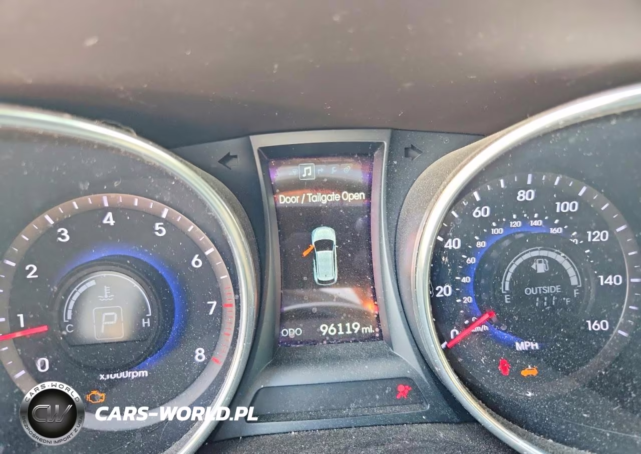 2015 Hyundai Santa Fe Sport 2.4L VIN:5XYZU3LBXFG235079 - 9
