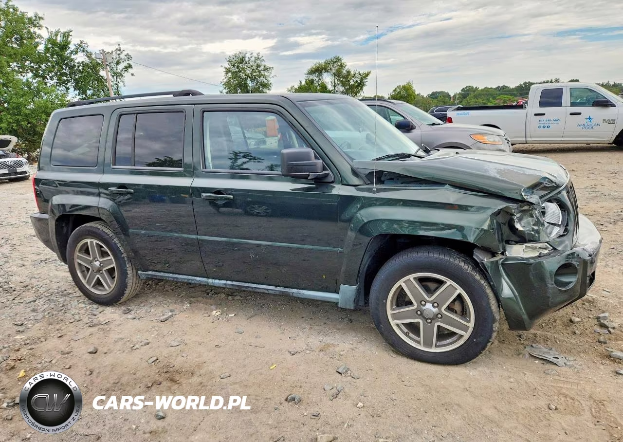 2010 Jeep Patriot Sport VIN:1J4NF2GB5AD529102 - 4