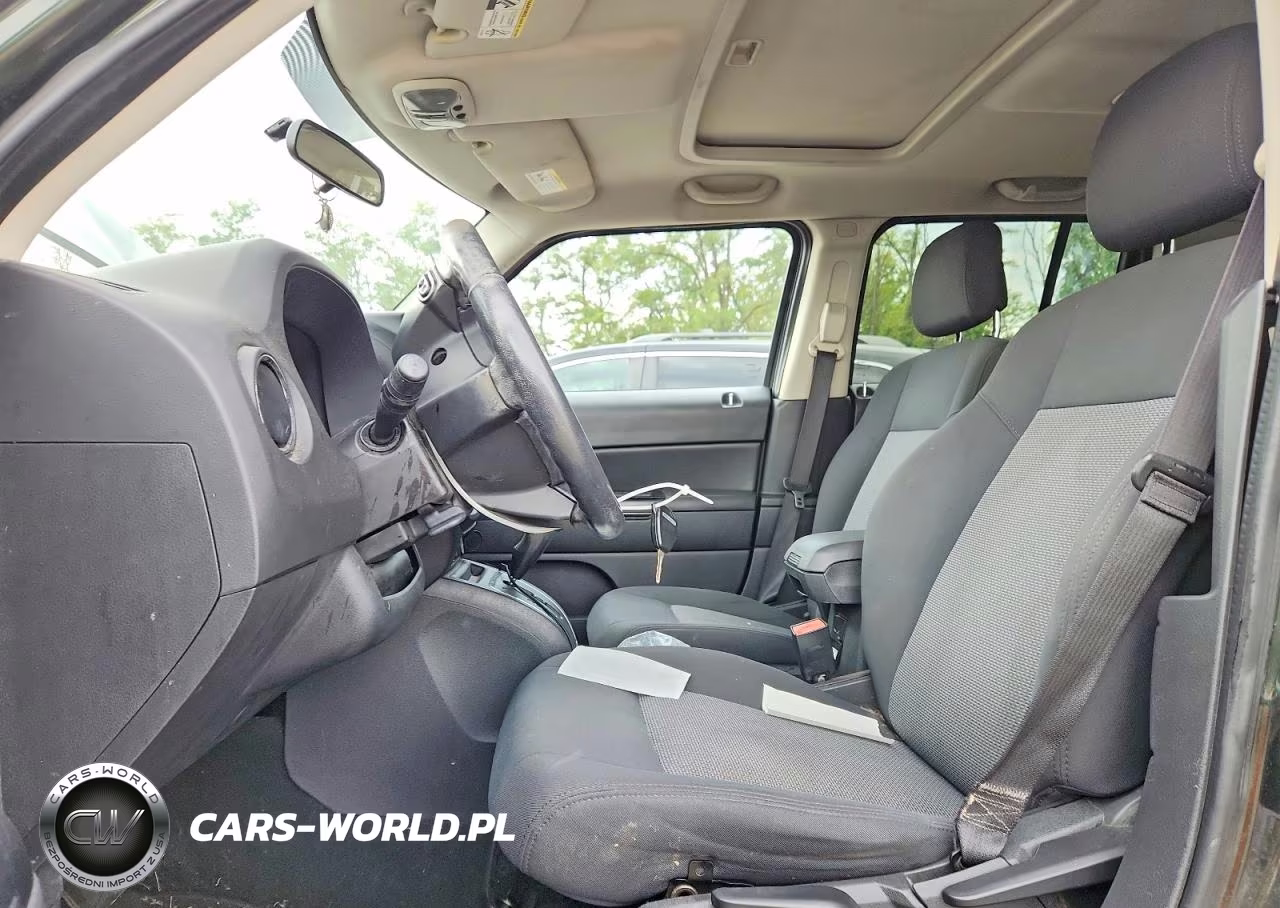 2010 Jeep Patriot Sport VIN:1J4NF2GB5AD529102 - 7
