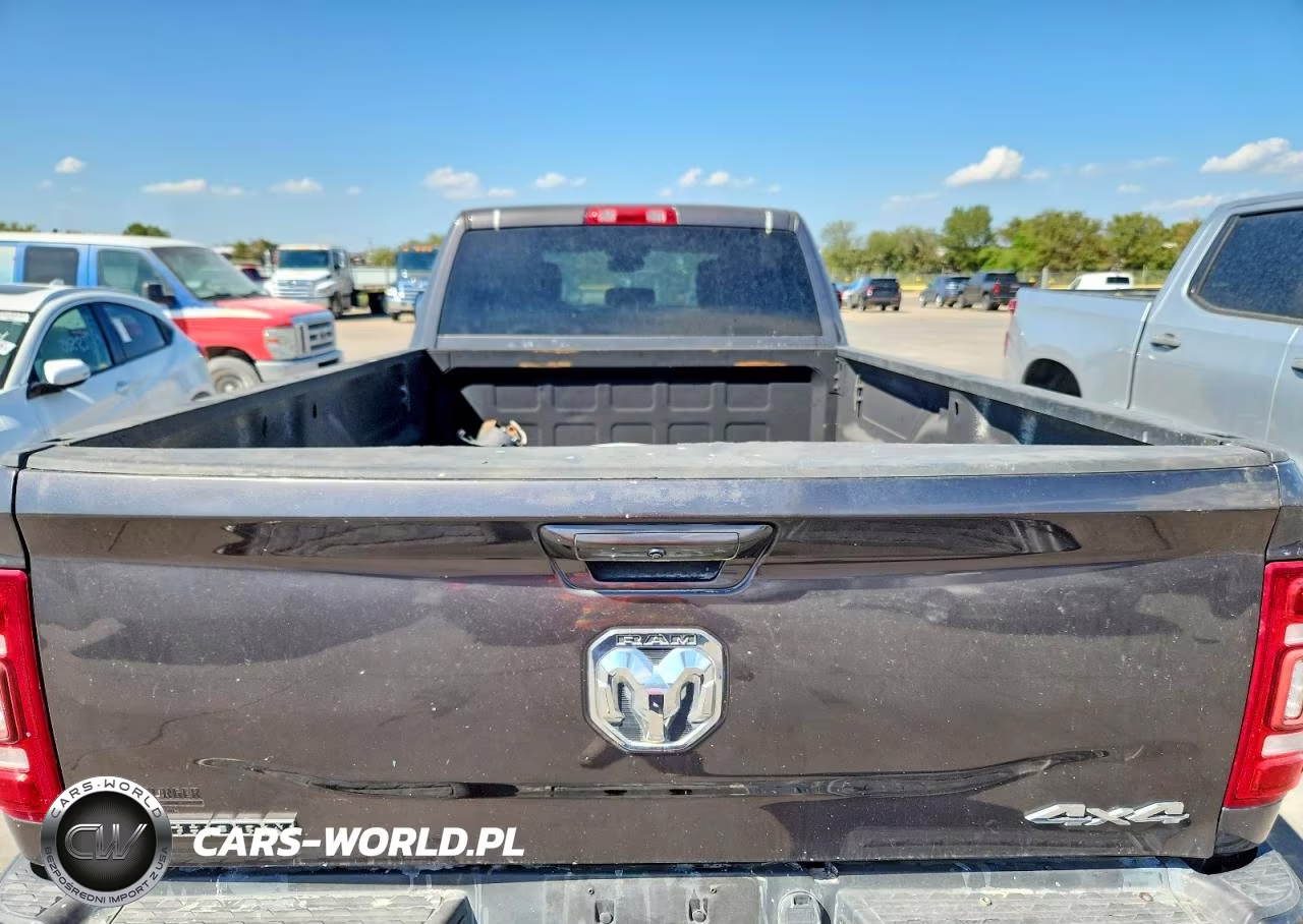 2021 Ram 3500 Big Horn VIN:3C63RRHLXMG528384 - 10