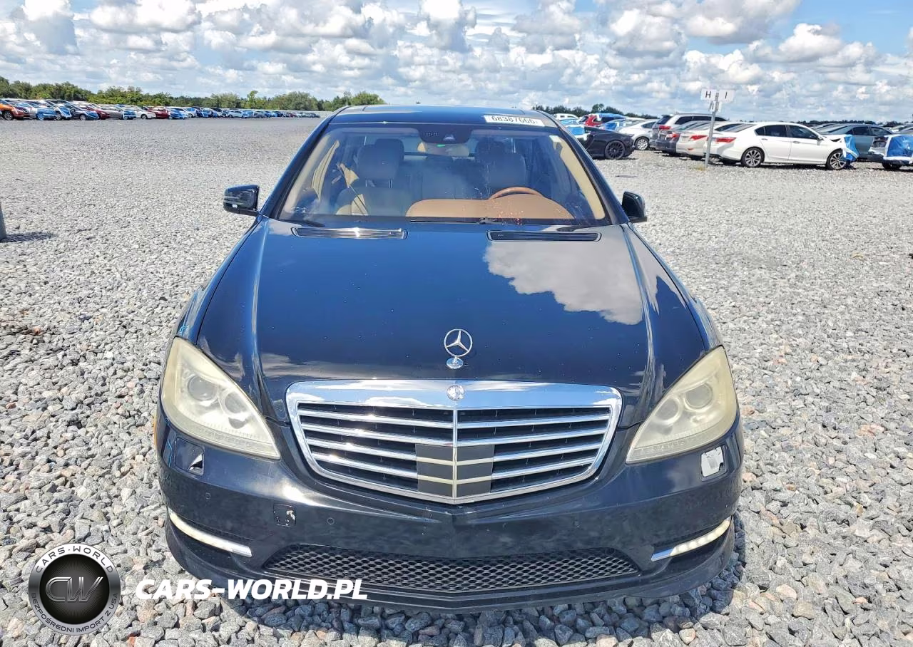 2010 Mercedes-Benz S 550 VIN:WDDNG7BB5AA333532 - 5