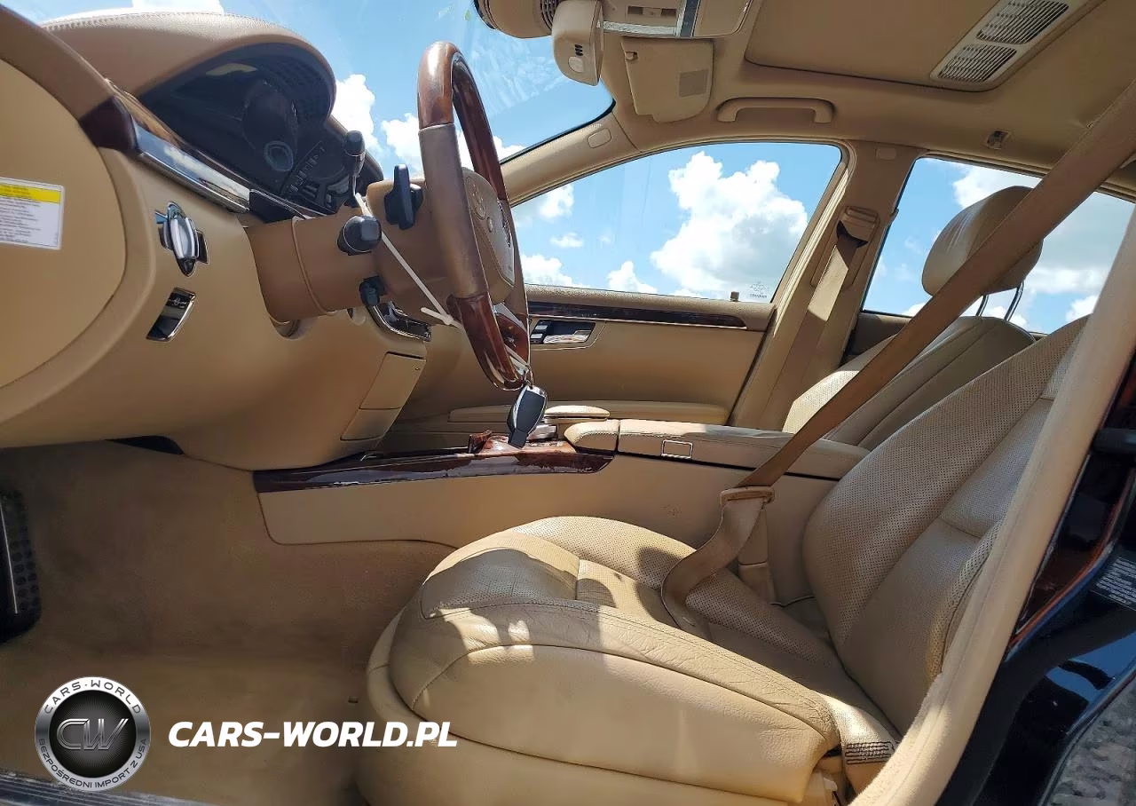 2010 Mercedes-Benz S 550 VIN:WDDNG7BB5AA333532 - 7