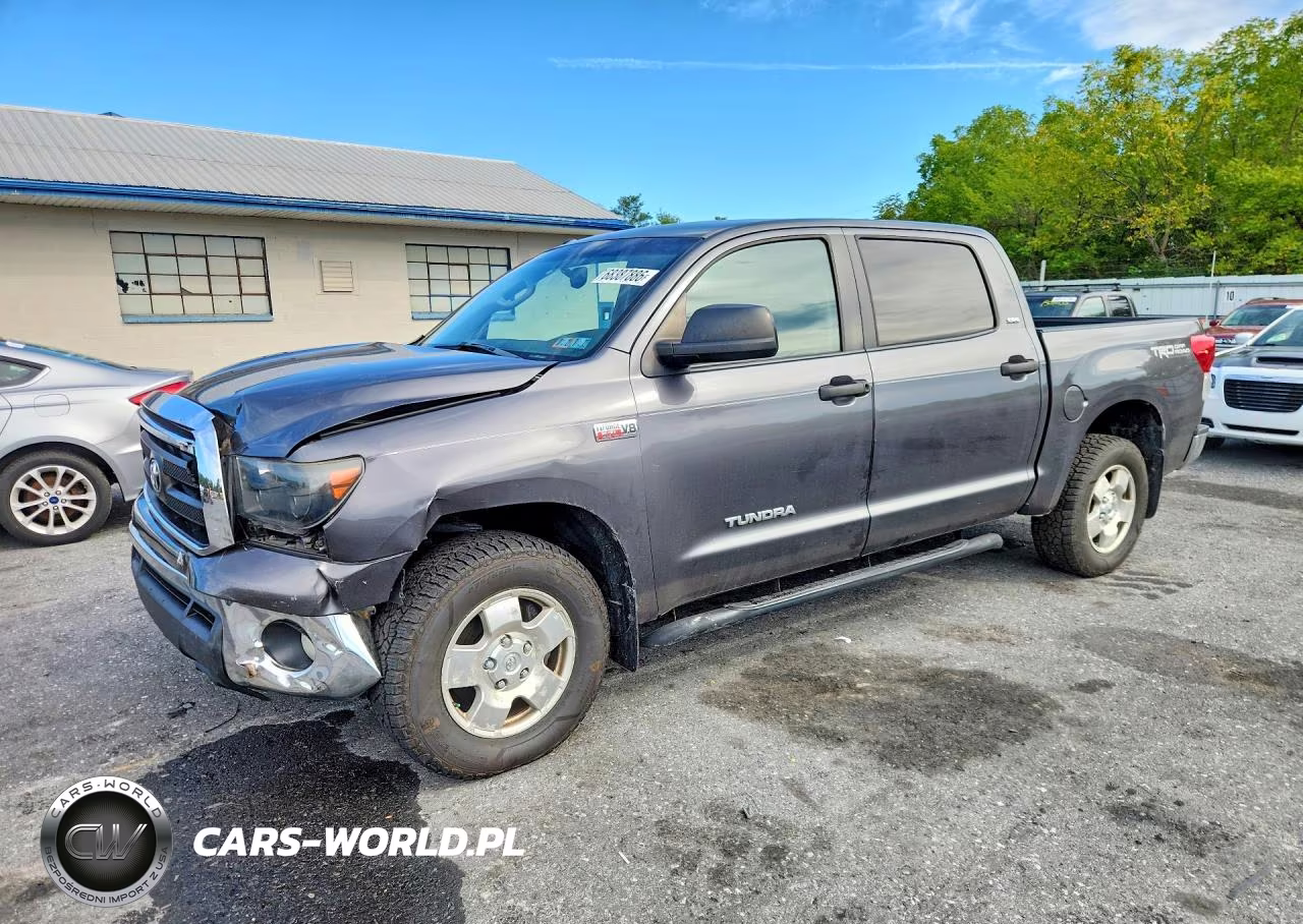 2013 Toyota Tundra Crewmax Sr5