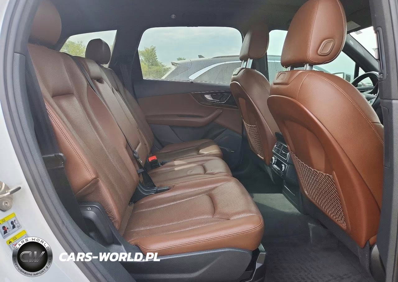 2017 Audi Q7 Premium Plus VIN:WA1LAAF70HD037245 - 10