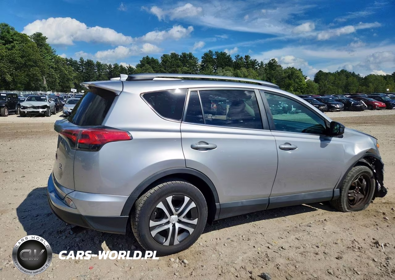 2017 Toyota Rav4 Le VIN:2T3BFREV5HW589828 - 3