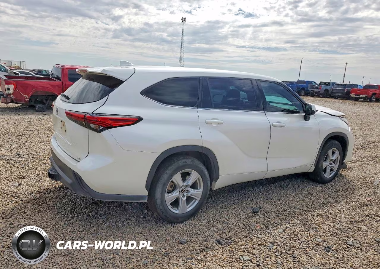 2020 Toyota Highlander Le VIN:5TDZZRAH7LS510305 - 3