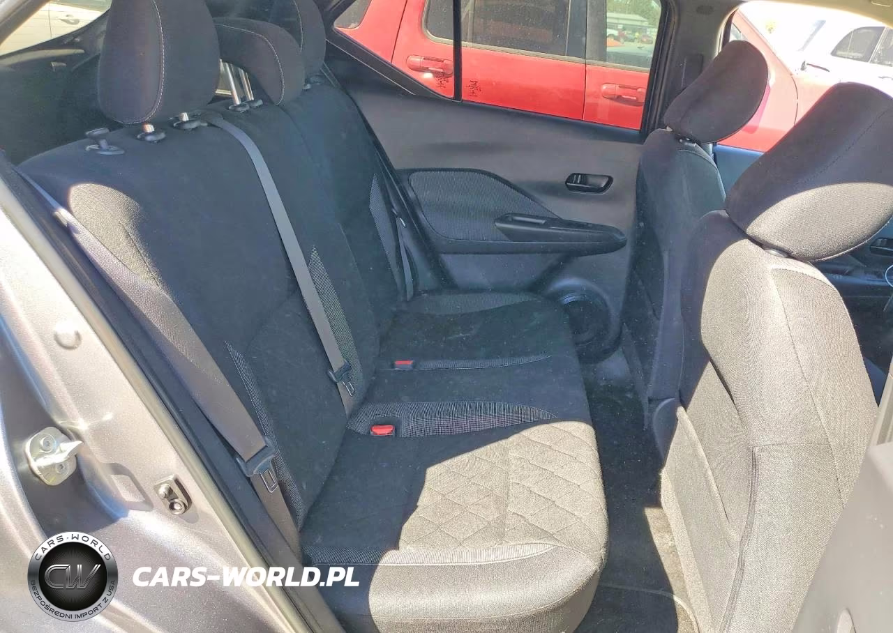 2019 Nissan Kicks S VIN:3N1CP5CU3KL532047 - 10