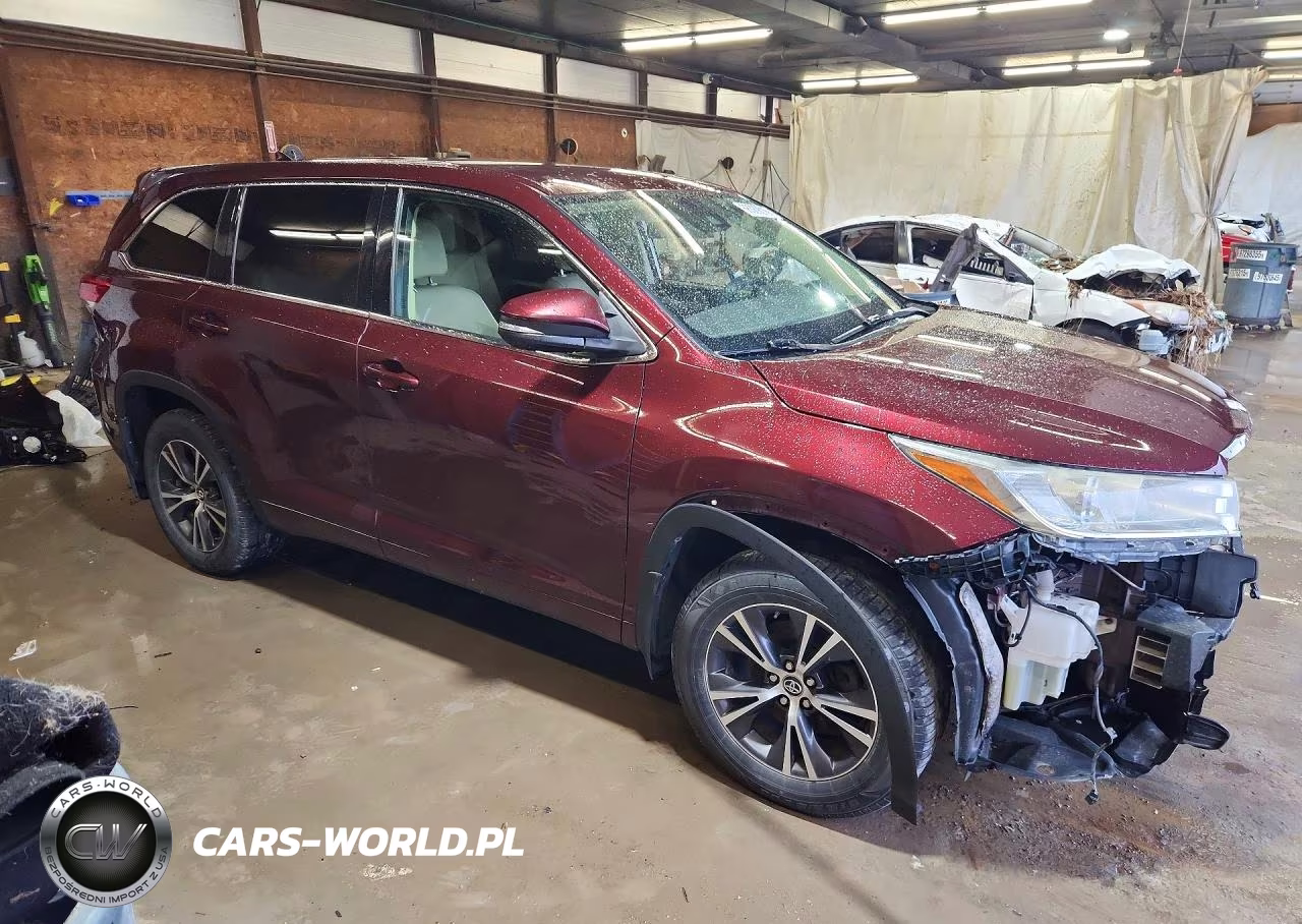 2017 Toyota Highlander Le Plus VIN:5TDBZRFH5HS472574 - 4