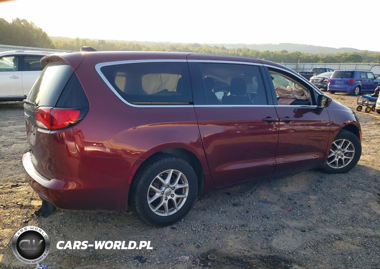 2022 Chrysler Voyager Lx VIN:2C4RC1CG6NR159065 - 3
