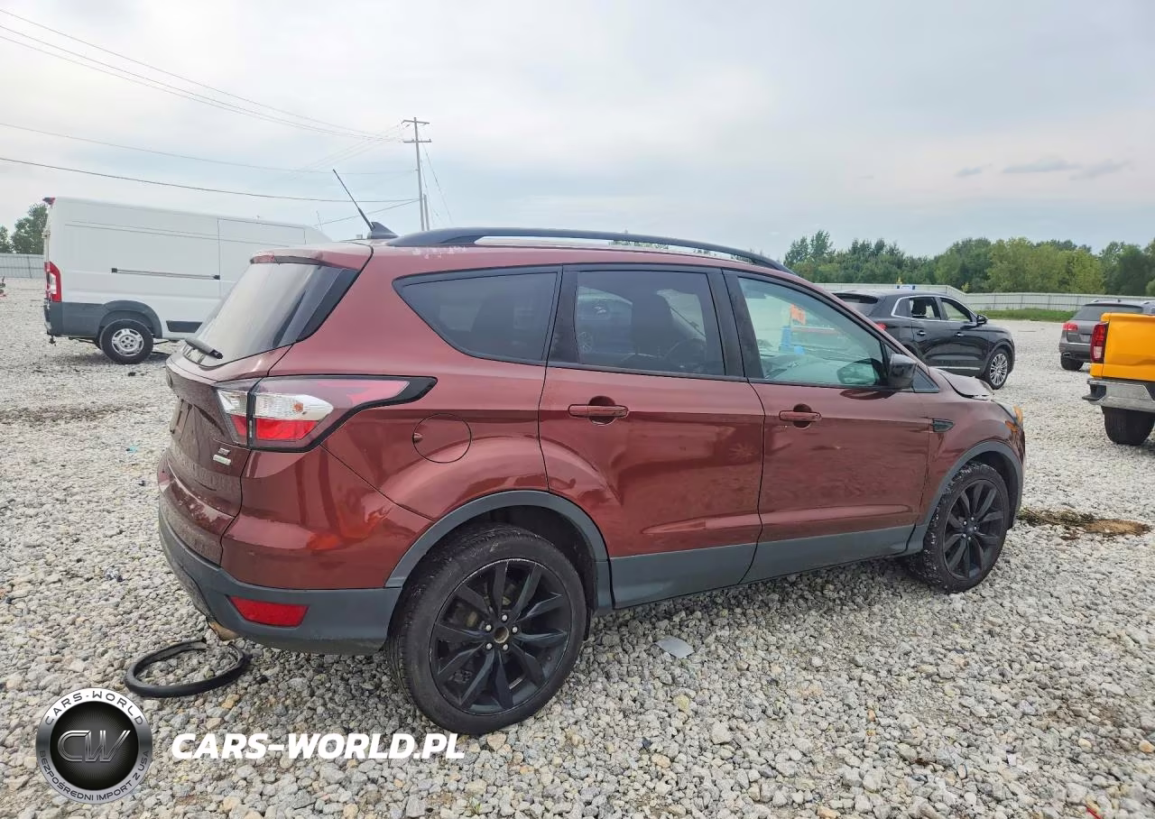 2018 Ford Escape Se VIN:1FMCU0GD9JUC28465 - 3