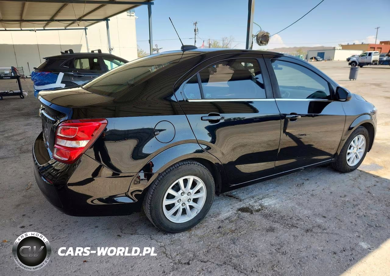 2019 Chevrolet Sonic Lt VIN:1G1JD5SB9K4104849 - 3