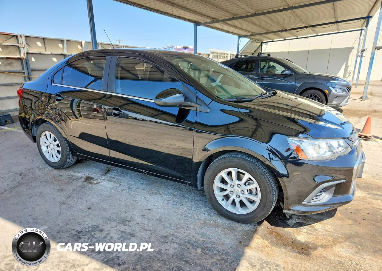 2019 Chevrolet Sonic Lt VIN:1G1JD5SB9K4104849 - 4