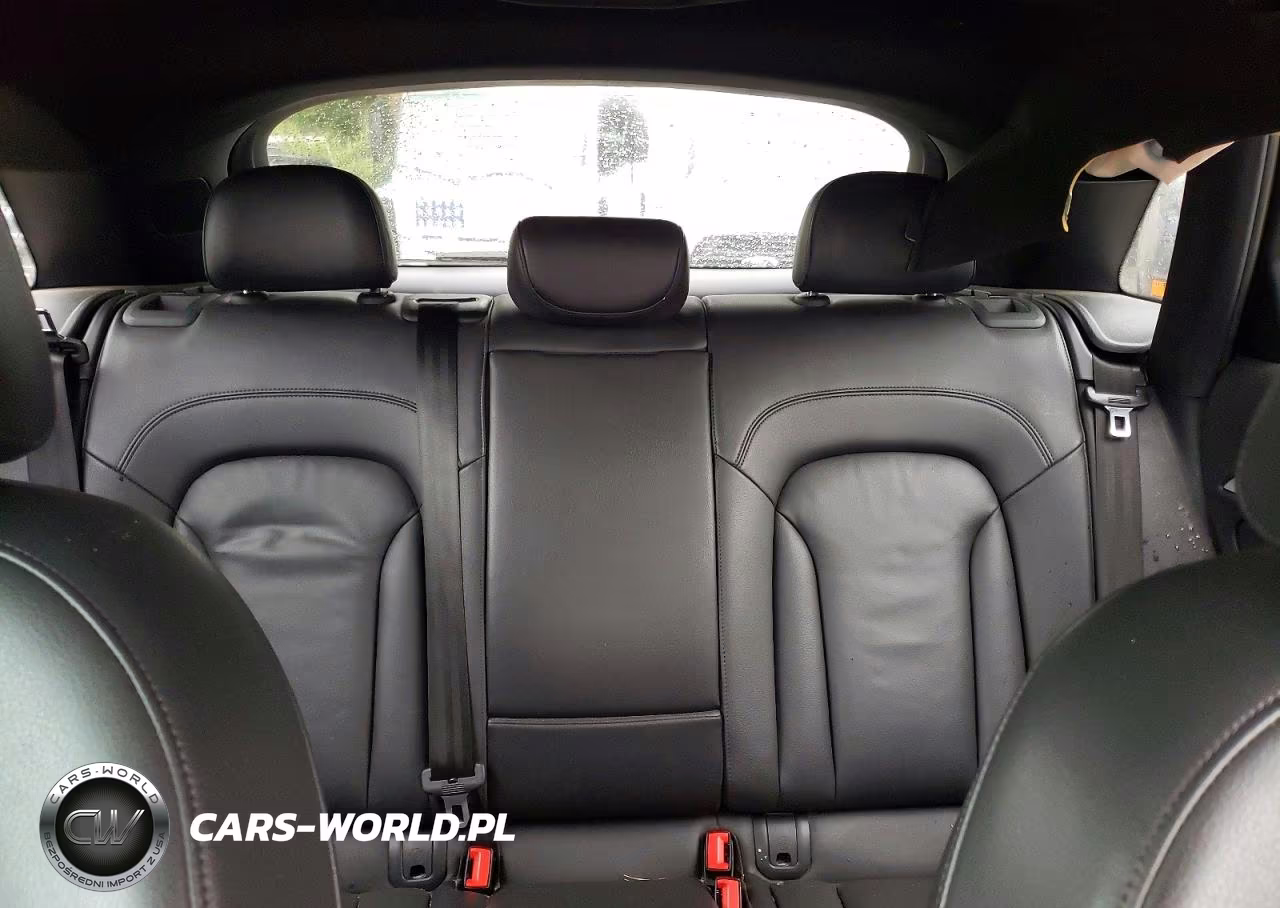2018 Audi Q3 Premium Plus VIN:WA1JCCFS3JR031191 - 10