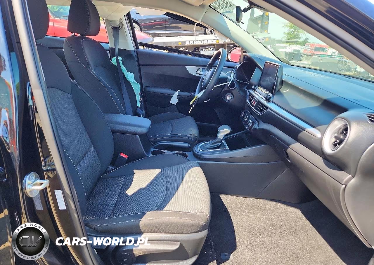 2023 Kia Forte Lxs VIN:3KPF24AD8PE663931 - 7