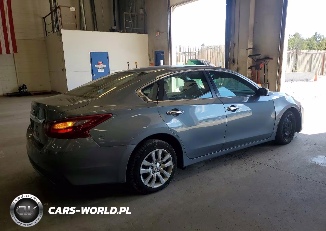 2018 Nissan Altima 2.5 S VIN:1N4AL3AP8JC215270 - 3