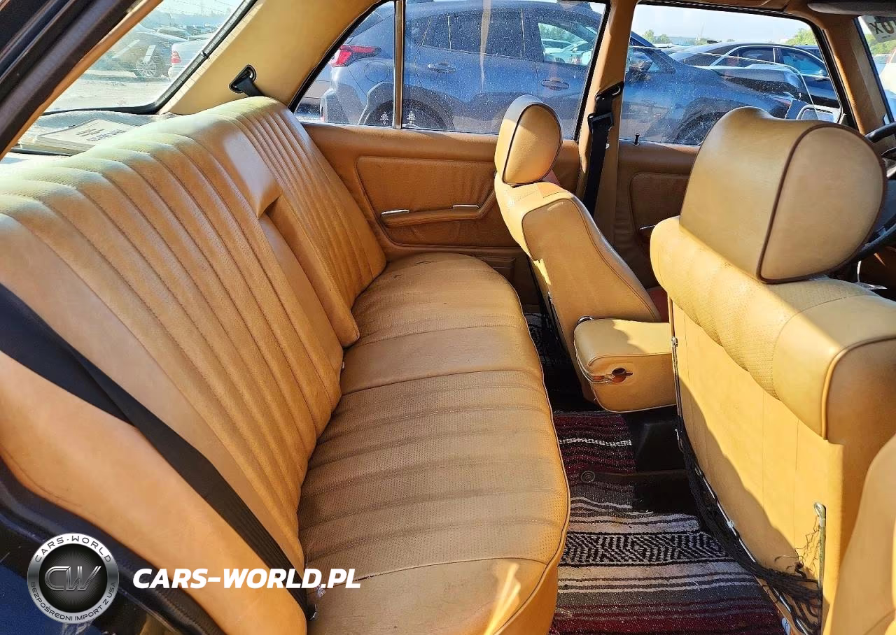 1981 Mercedes-Benz 300 D VIN:WDBAB30A1BB240835 - 10