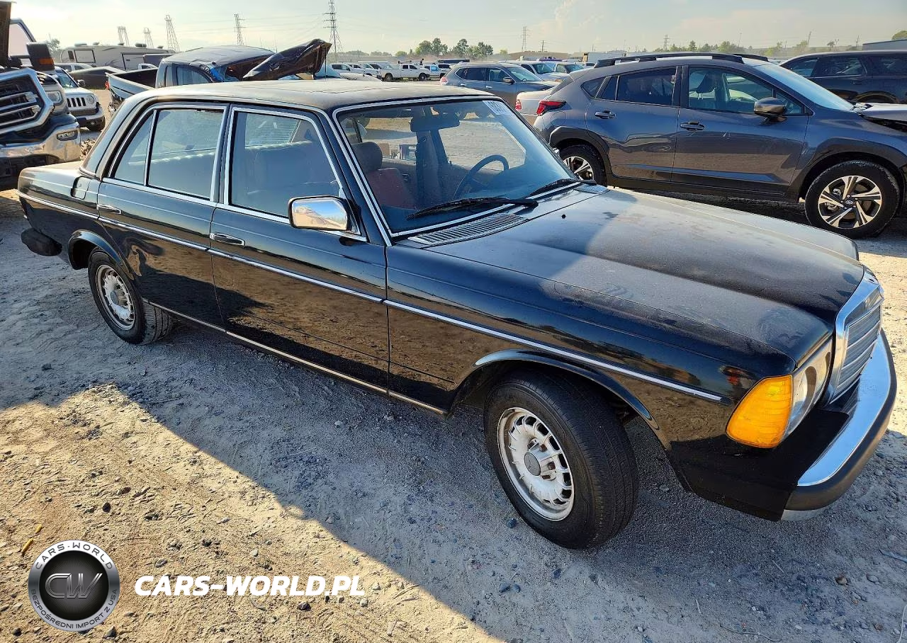 1981 Mercedes-Benz 300 D VIN:WDBAB30A1BB240835 - 4