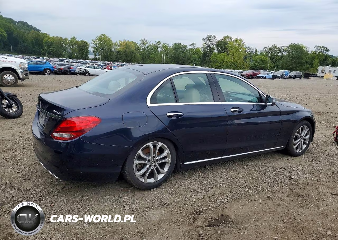 2018 Mercedes-Benz C 300 4Matic VIN:55SWF4KB7JU250528 - 3