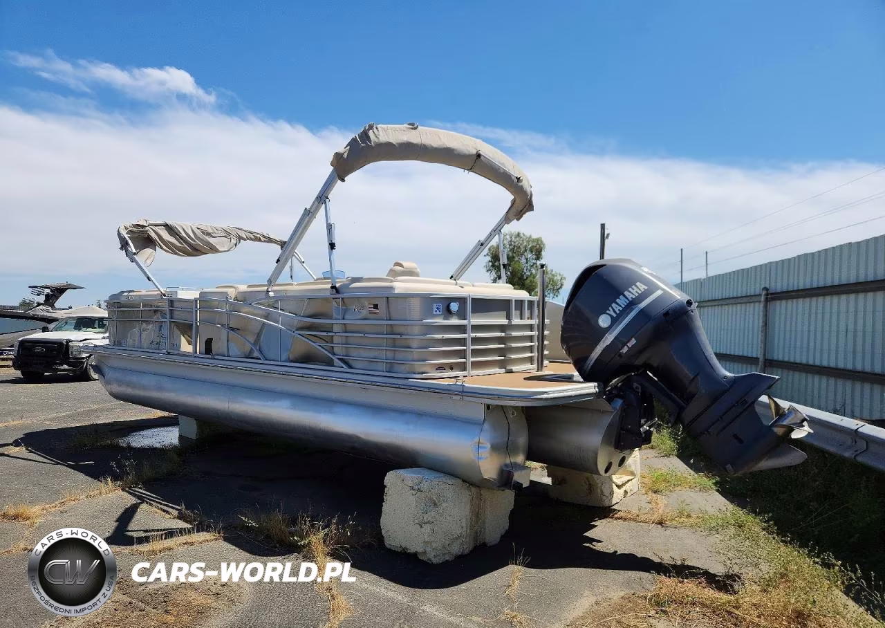 2013 Bennington Marine Boat VIN:ETW84245H213 - 3