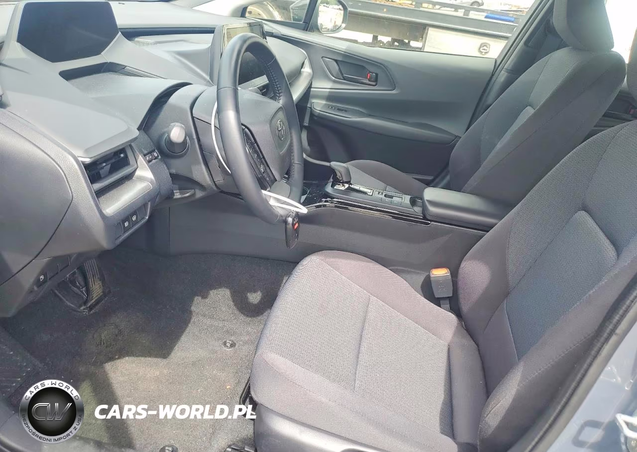 2025 Toyota Prius Le VIN:JTDACAAU3S3061556 - 7
