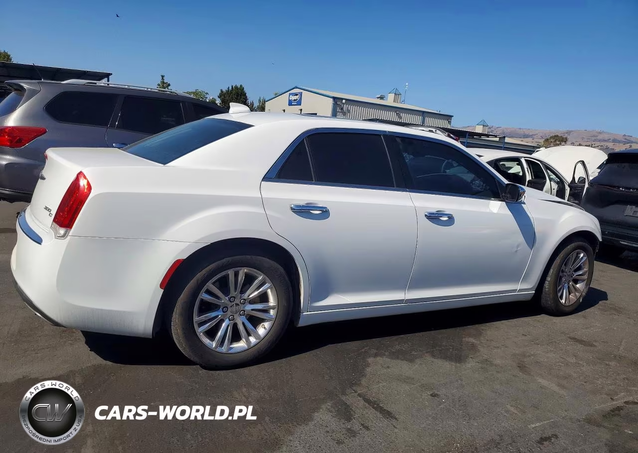 2016 Chrysler 300C VIN:2C3CCAEG2GH298402 - 3