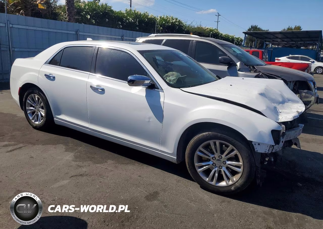 2016 Chrysler 300C VIN:2C3CCAEG2GH298402 - 4
