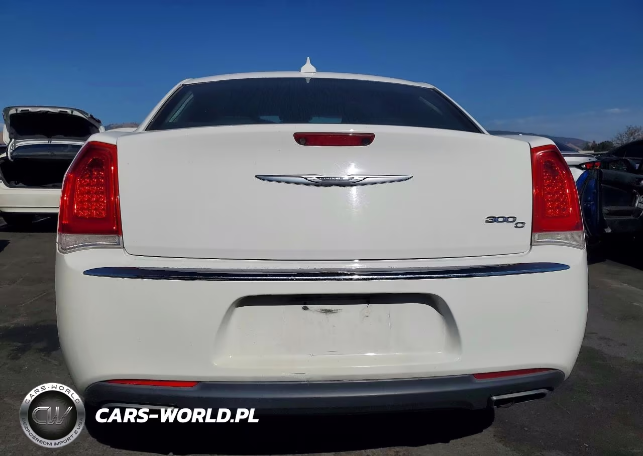 2016 Chrysler 300C VIN:2C3CCAEG2GH298402 - 6