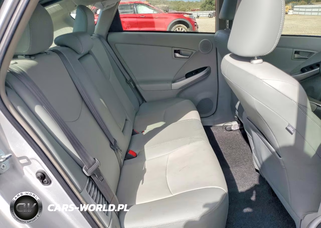 2015 Toyota Prius Four VIN:JTDKN3DU9F0446892 - 10