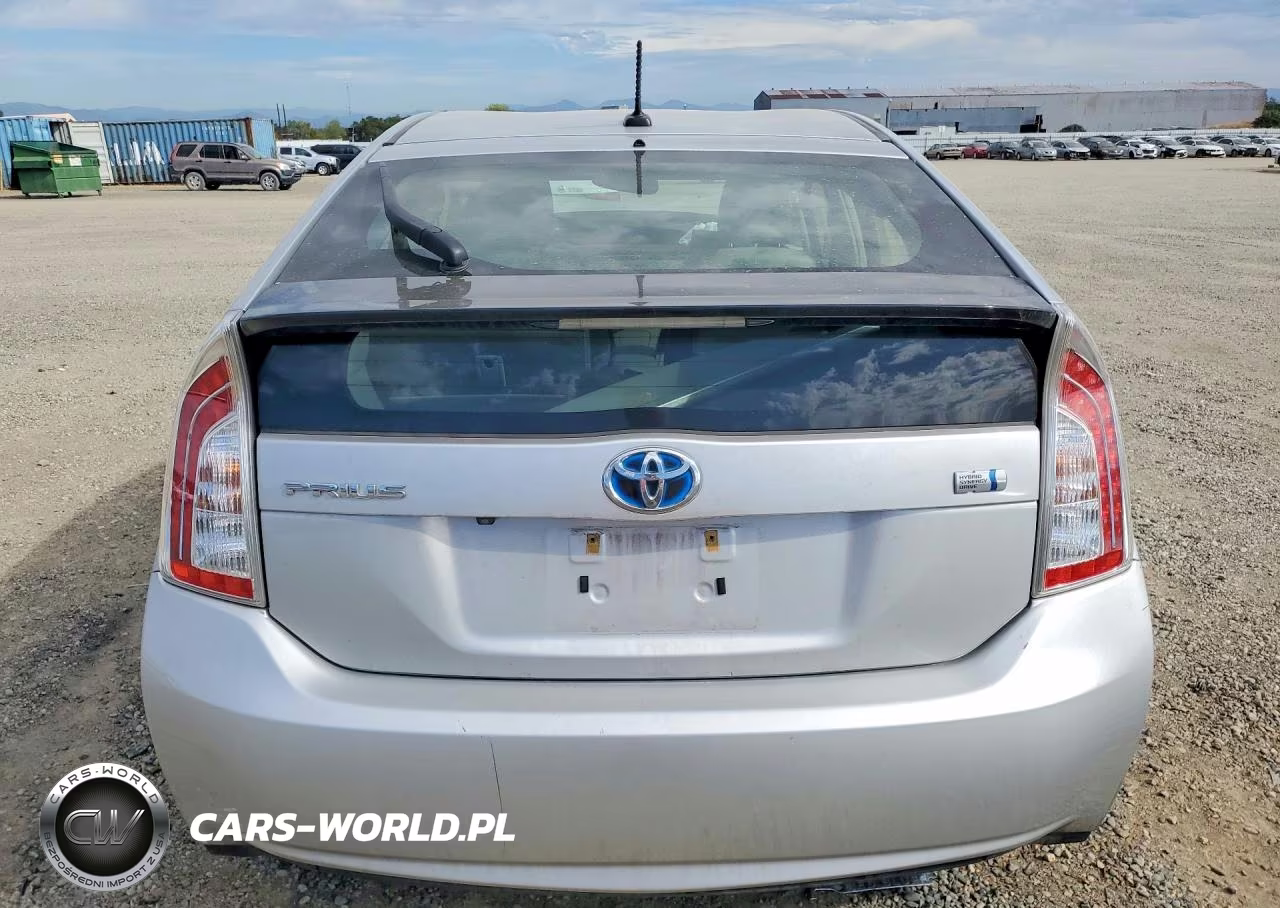 2015 Toyota Prius Four VIN:JTDKN3DU9F0446892 - 6