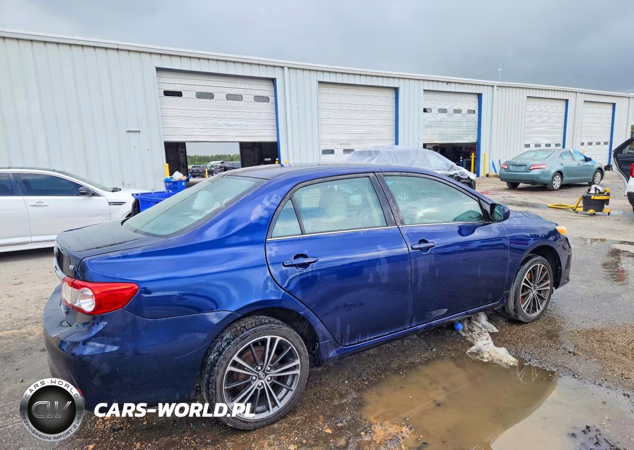 2013 Toyota Corolla Le VIN:5YFBU4EE4DP144820 - 3