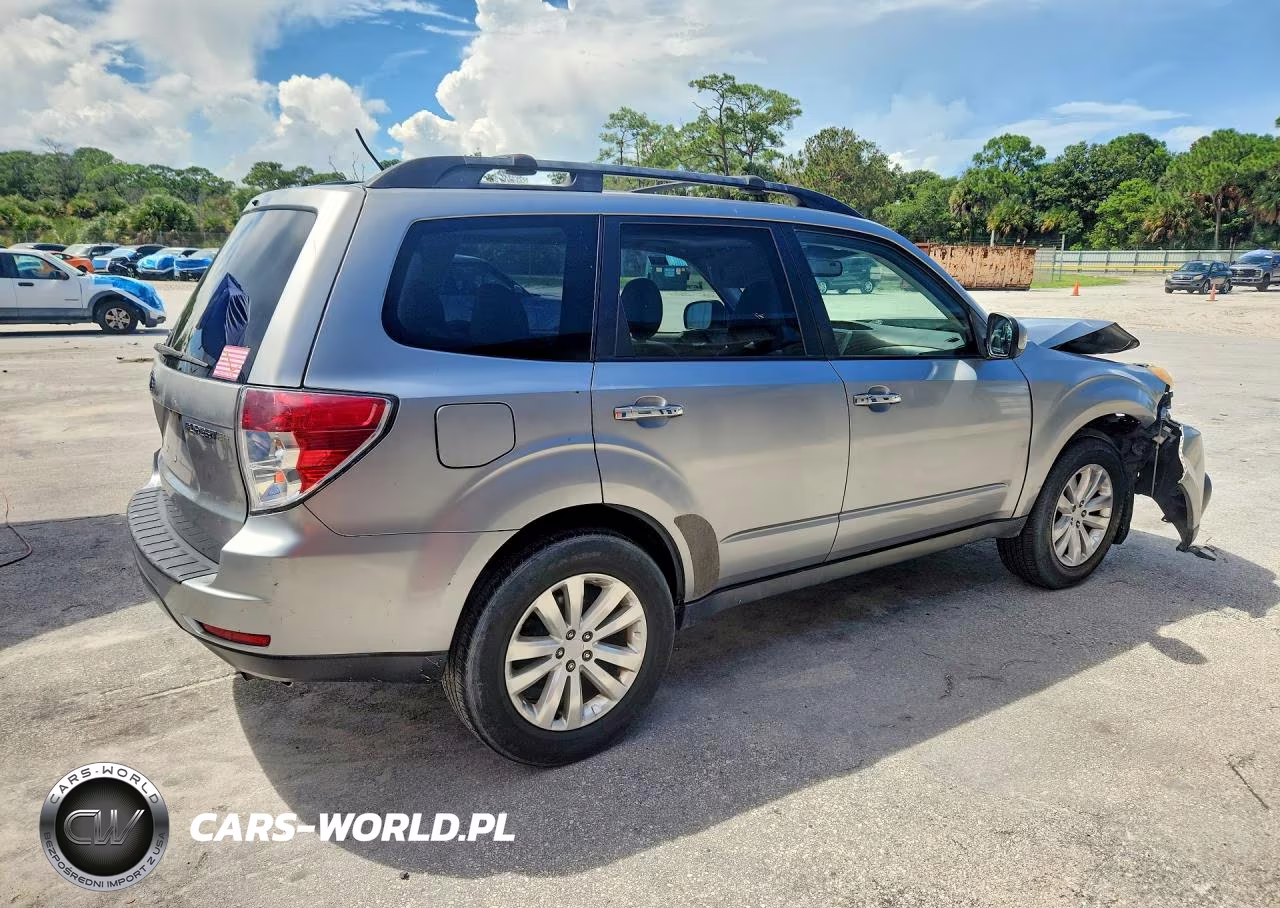 2011 Subaru Forester 2.5X Premium VIN:JF2SHBCC1BH746790 - 3