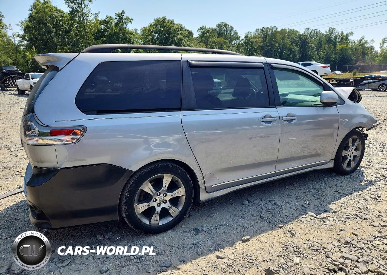 2012 Toyota Sienna Ce VIN:5TDXK3DC8CS183065 - 3