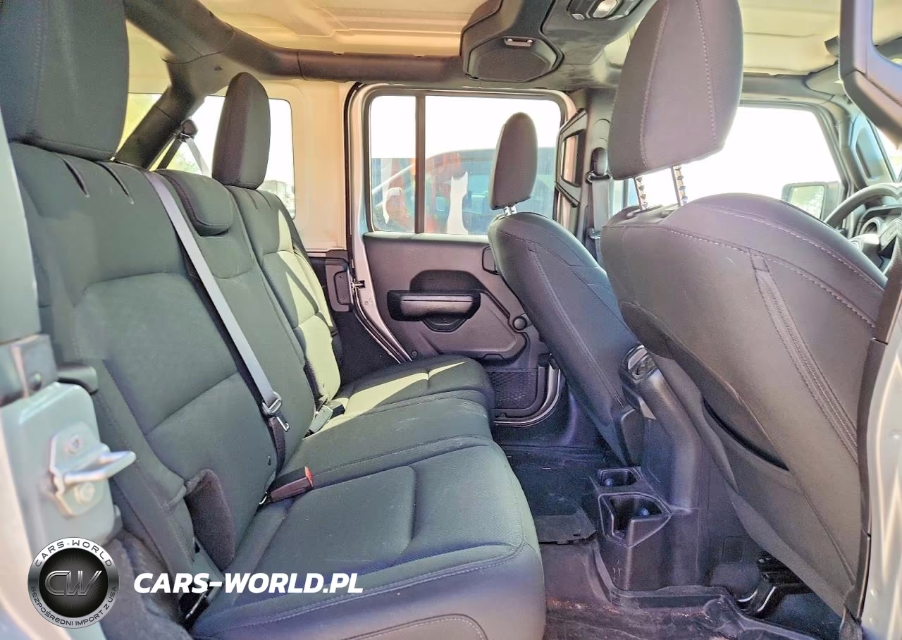 2018 Jeep Wrangler Unlimited Sport VIN:1C4HJXDG7JW275332 - 10