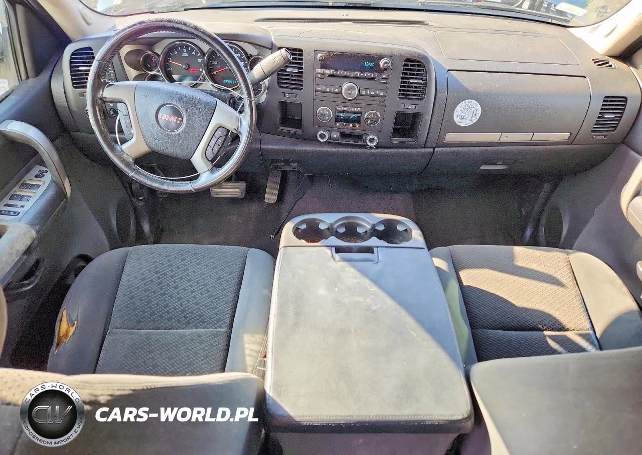 2008 GMC Sierra C1500 VIN:3GTEC13J38G124746 - 8