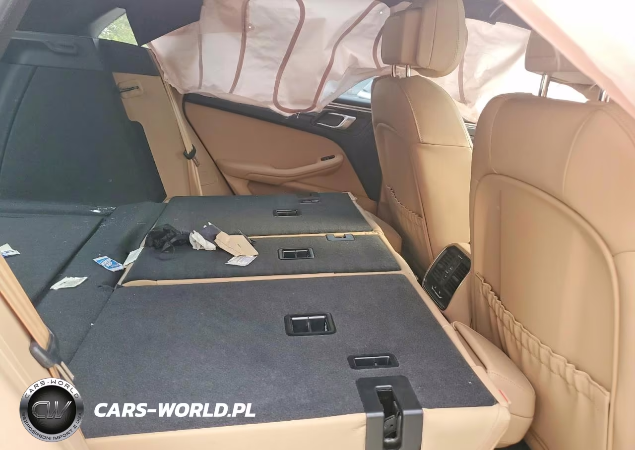 2022 Porsche Macan S VIN:WP1AG2A53NLB22457 - 10