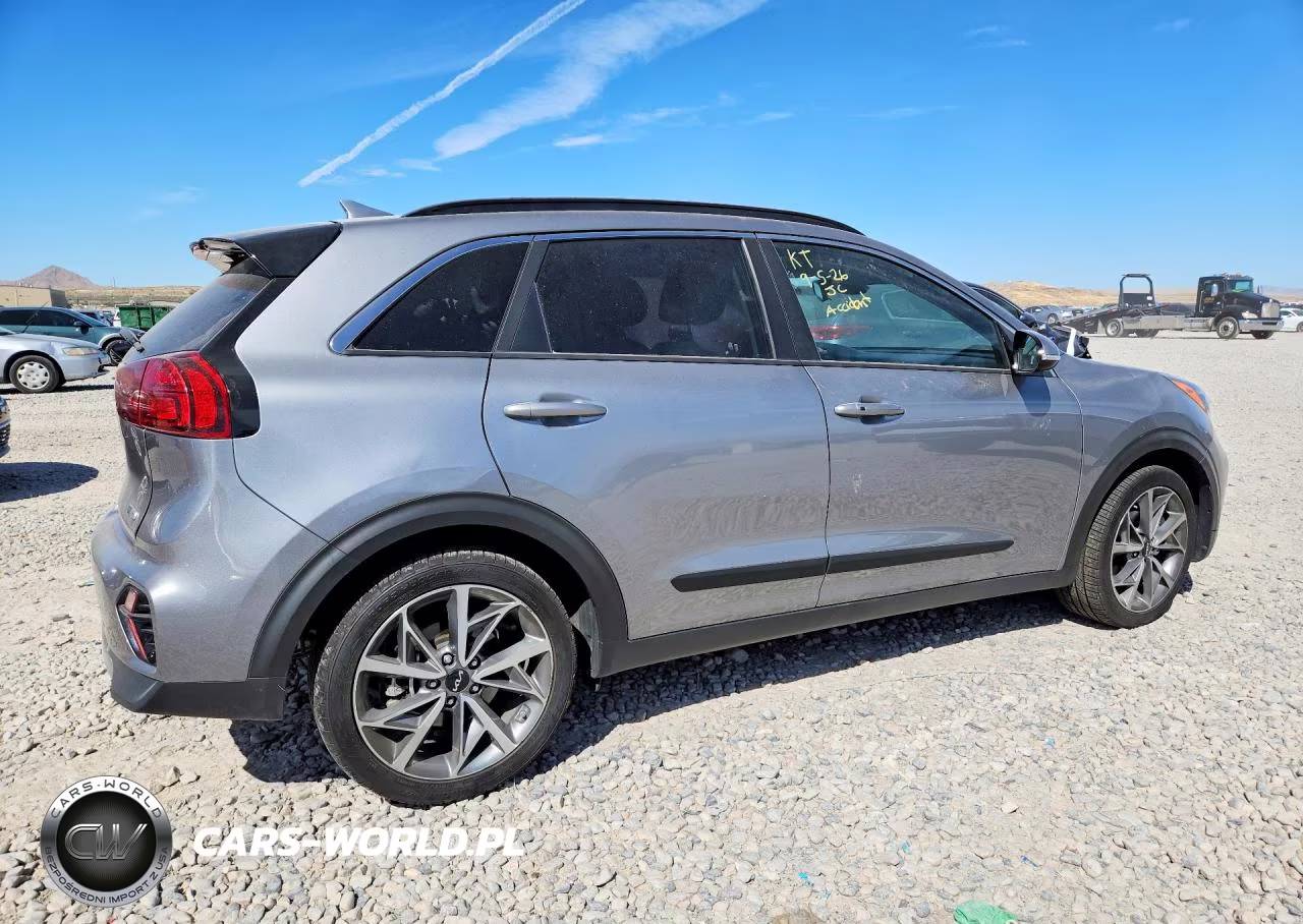 2022 Kia Niro Touring Special Edition VIN:KNDCC3LC4N5521566 - 3