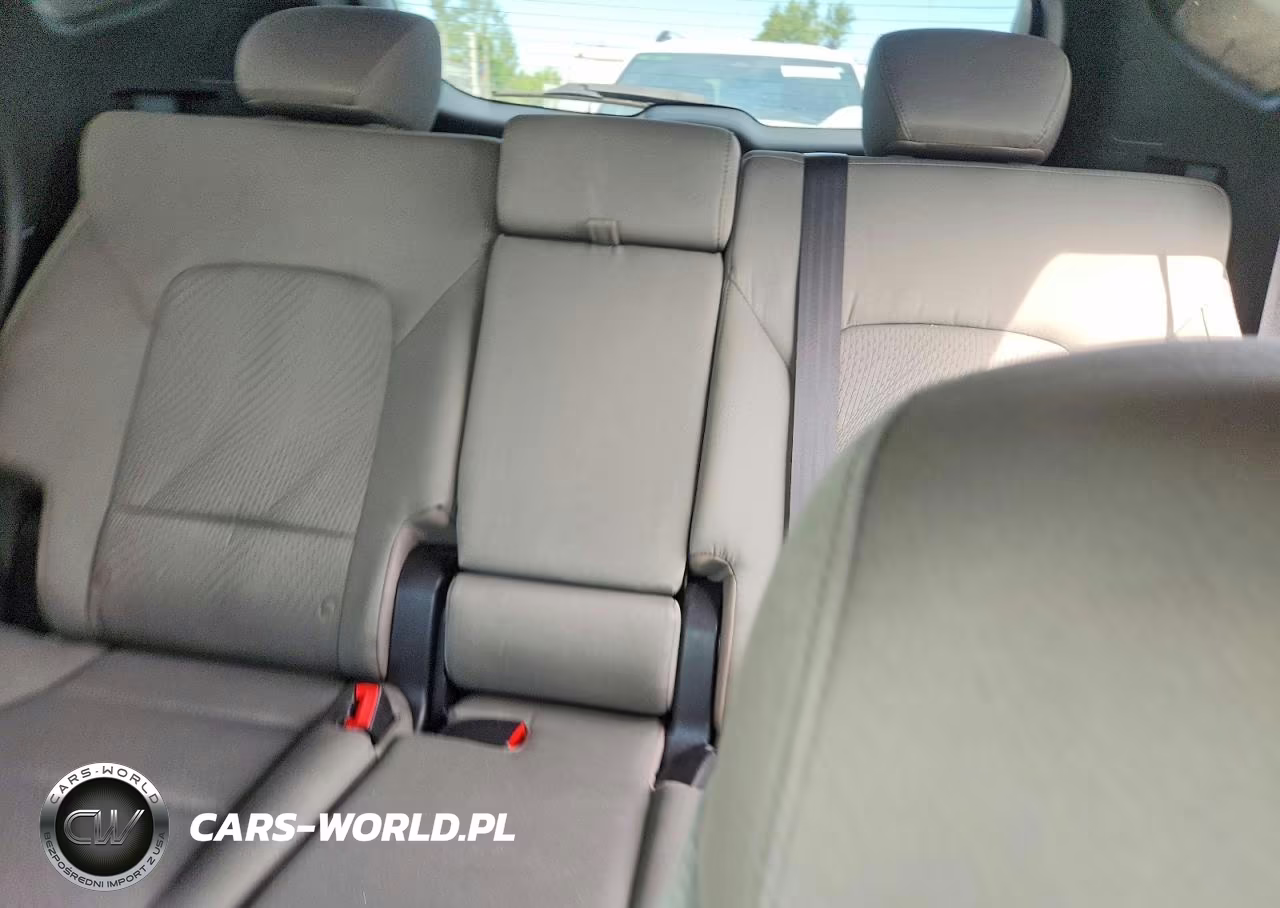 2018 Hyundai Santa Fe Sport 2.4L VIN:5XYZUDLB8JG515811 - 10