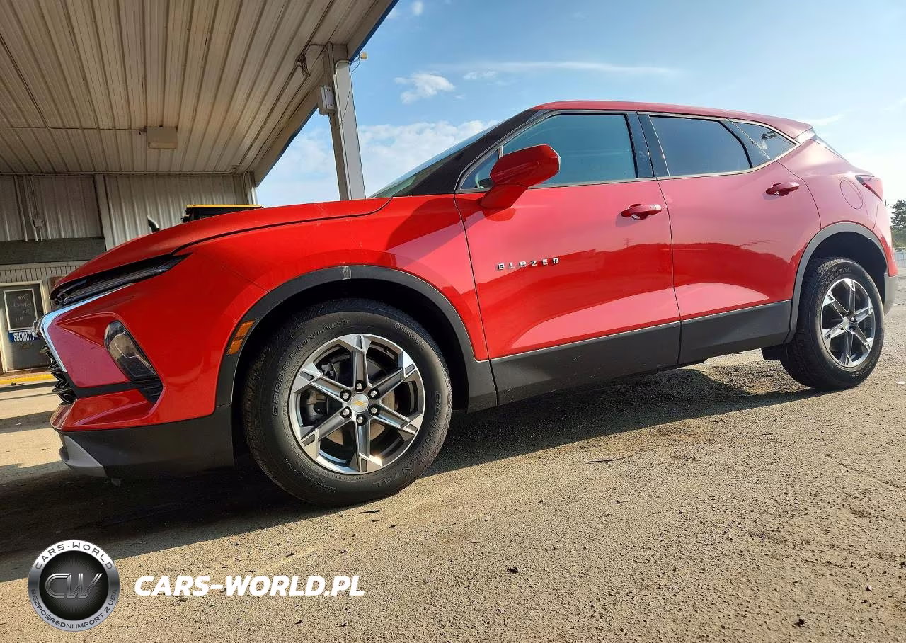 2025 Chevrolet Blazer 2Lt VIN:3GNKBHR49SS254347 - 1